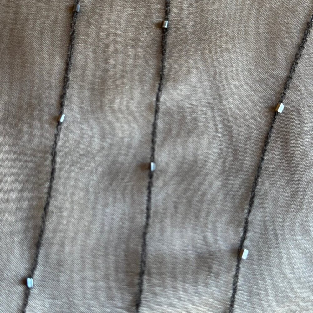 Allison Taylor vint gray silk sleeveless top/abstract beaded overlay, SZ 12, NWT - Picture 3 of 10
